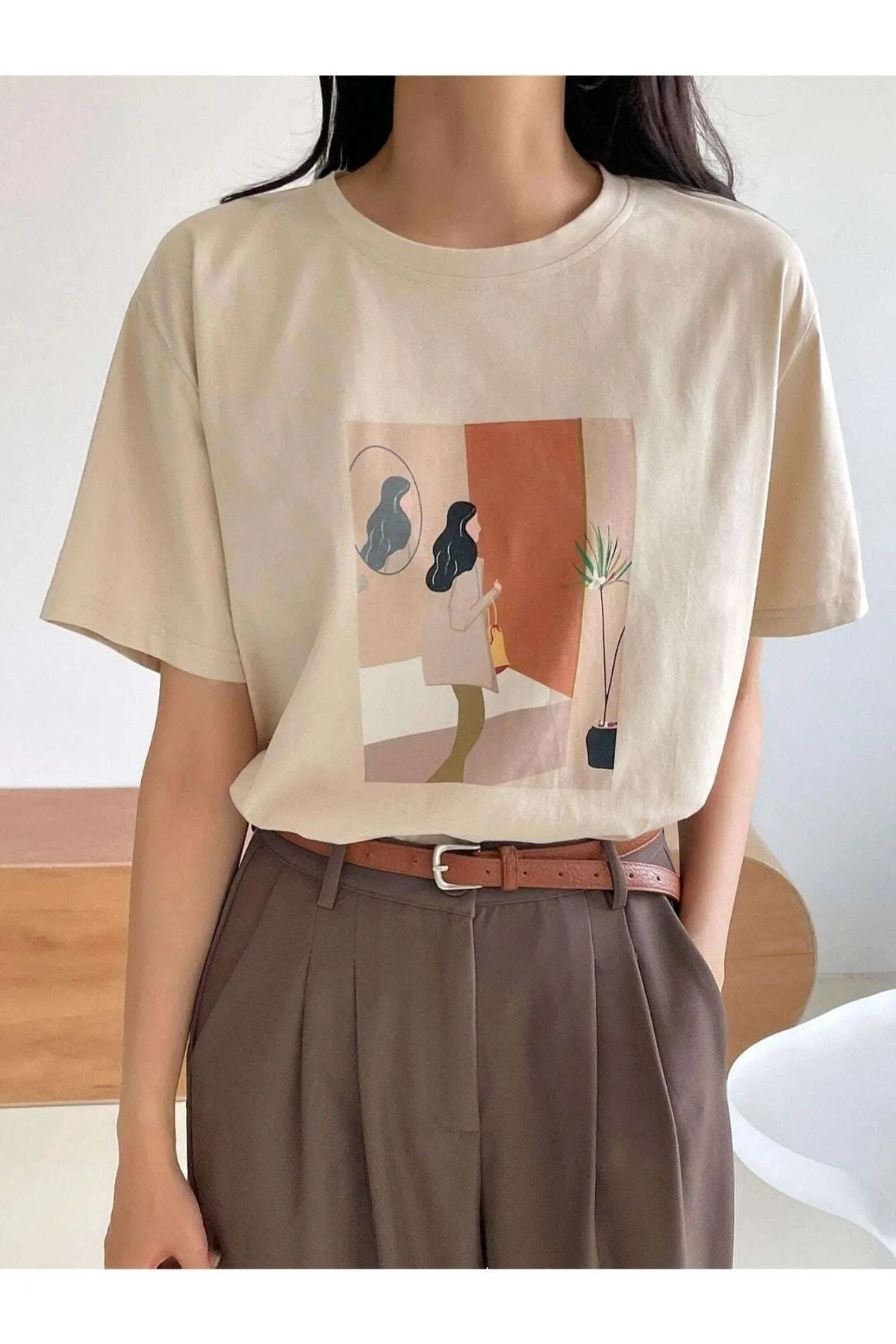 Kadın Bej Kadın Figür Baskılı Oversize Bisiklet Yaka Tshirt